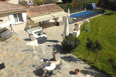 Villa - 220 m² - 5 pièces