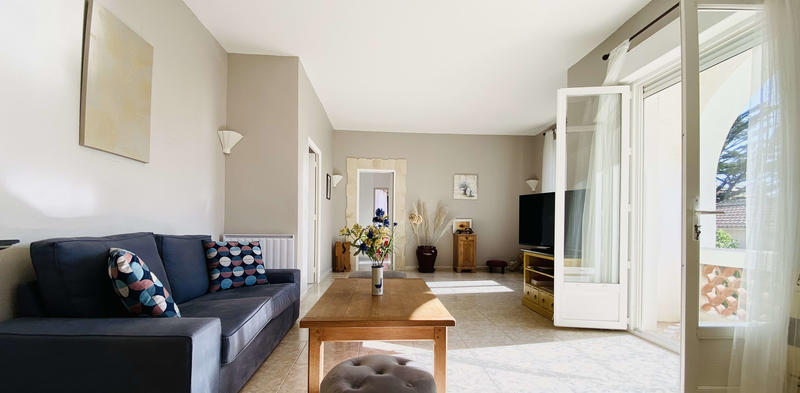 Maison - 260 m² - 11 pièces