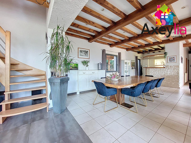 Maison - 149 m² - 7 pièces