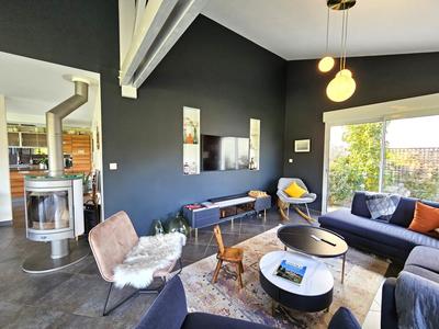 Maison - 207 m² - 8 pièces