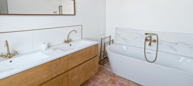 Demeure - 190 m² - 9 pièces