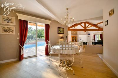 Maison - 200 m² - 6 pièces