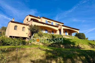 Villa - 150 m² - 4 pièces