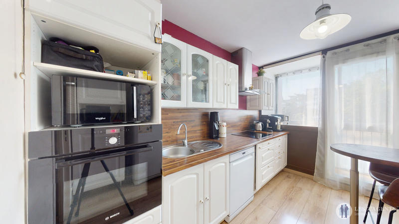 Appartement - 80 m² - 4 pièces