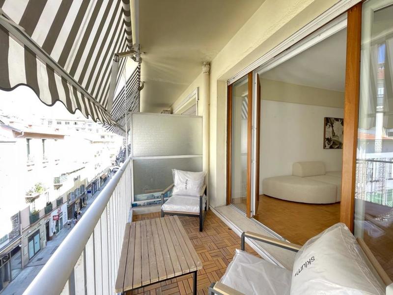 Appartement - 95 m² - 3 pièces