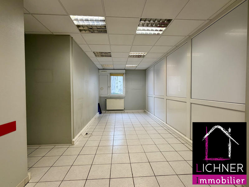 Local commercial - 73 m² - 3 pièces