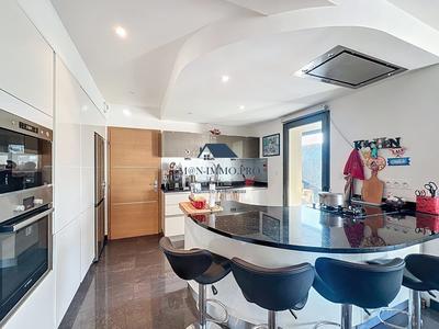 Maison contemporaine - 151 m² - 5 pièces