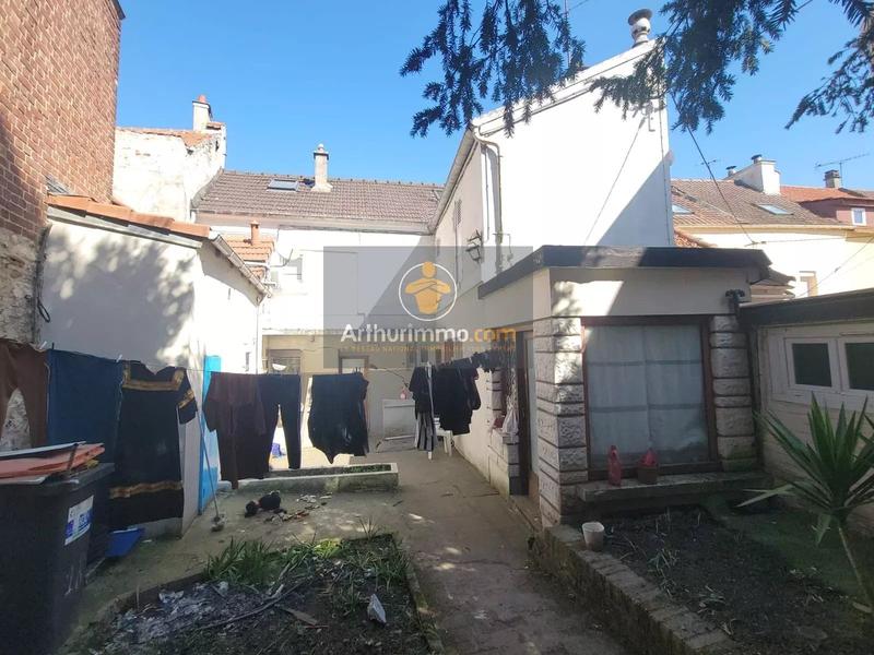 Immeuble - 140 m² - 9 pièces