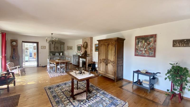 Maison - 274 m² - 7 pièces