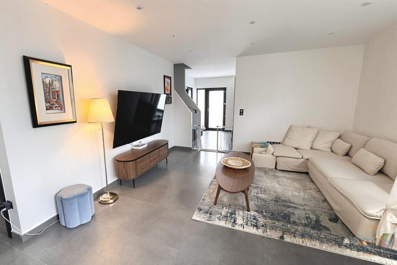 Maison contemporaine - 210 m² - 7 pièces