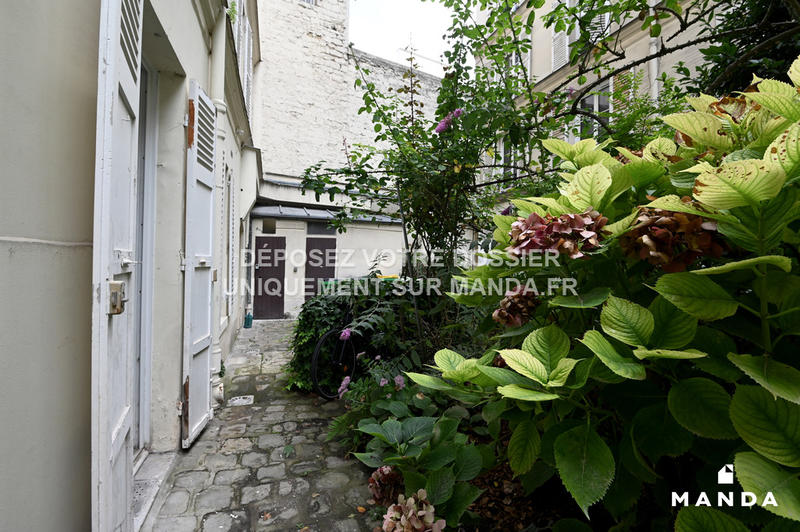 Chambre - 9 m² - 5 pièces