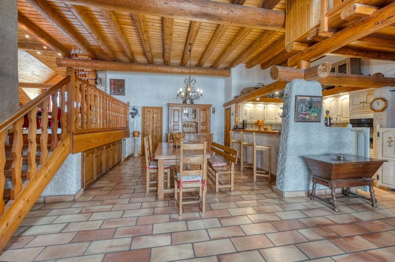 Maison - 318 m² - 5 pièces