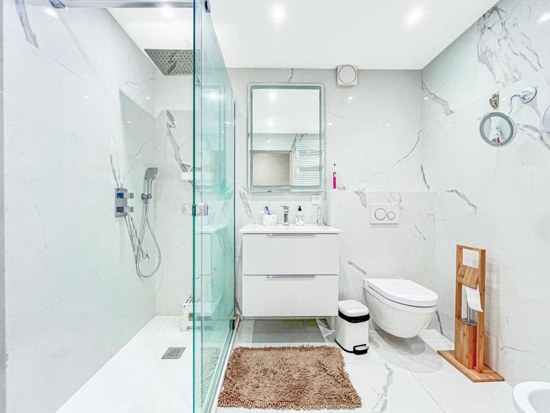 Appartement - 90 m² - 5 pièces