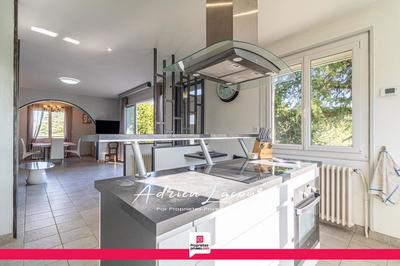 Maison - 98 m² - 6 pièces