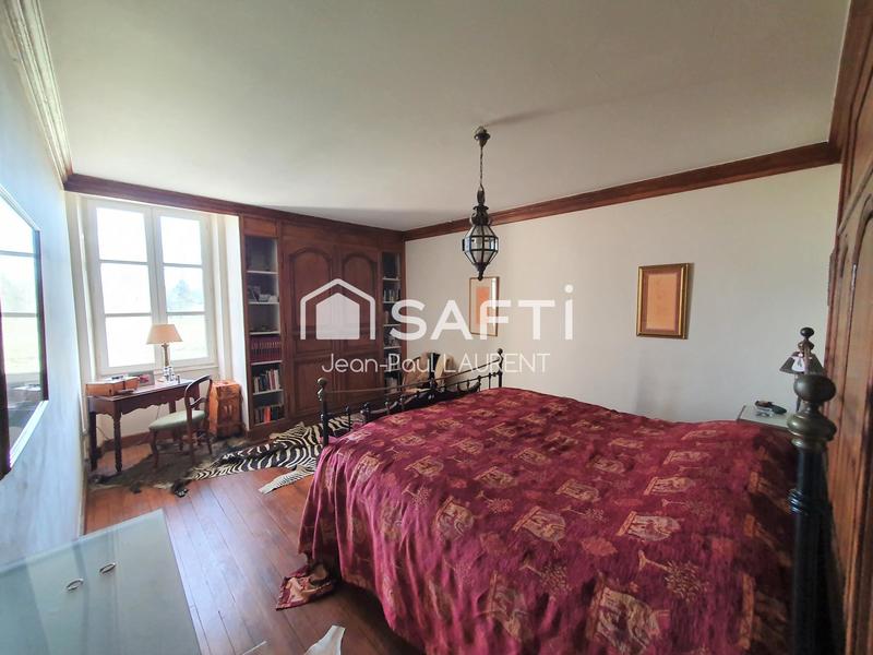 Maison - 229 m² - 6 pièces