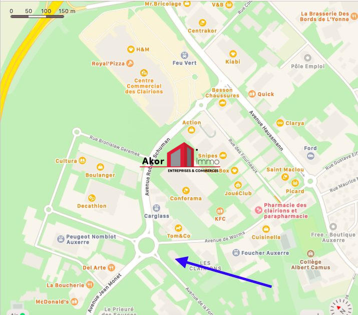 Local commercial - 1 323 m²