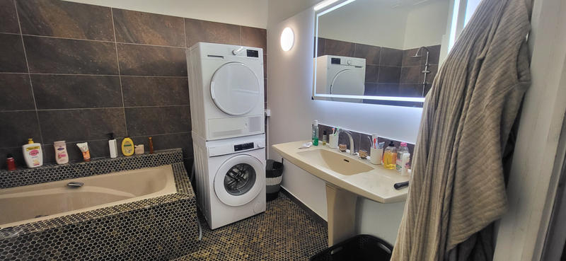 Appartement - 90 m² - 4 pièces