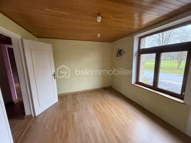 Demeure - 104 m² - 5 pièces