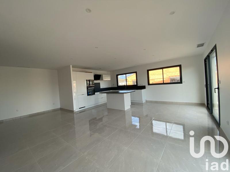 Maison - 121 m² - 4 pièces