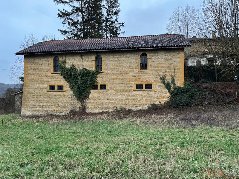 Maison ancienne - 243 m² - 2 pièces