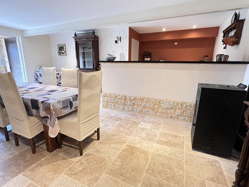 Corps de ferme - 425 m² - 12 pièces