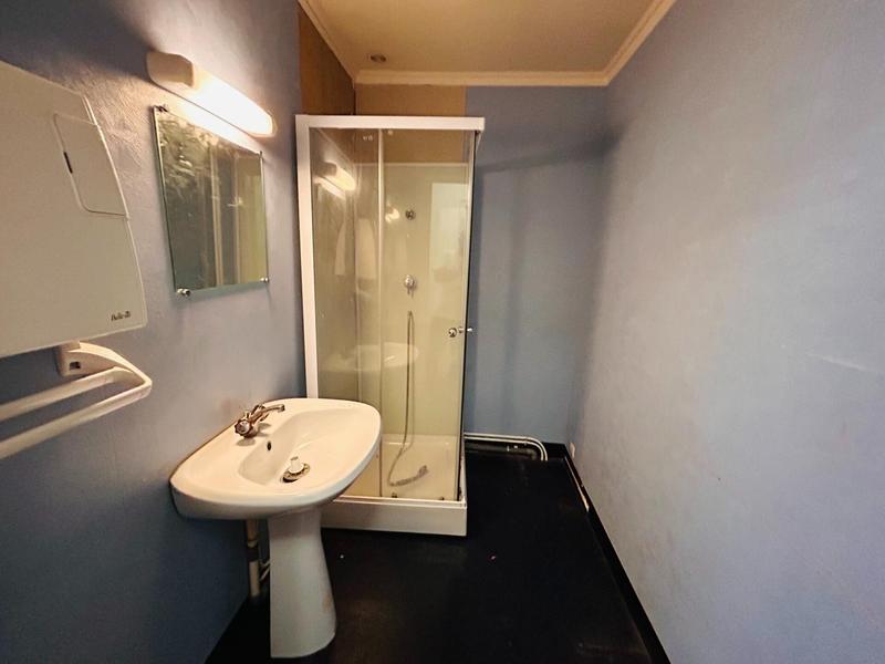 Maison - 420 m² - 12 pièces