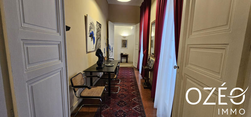 Appartement - 160 m² - 4 pièces