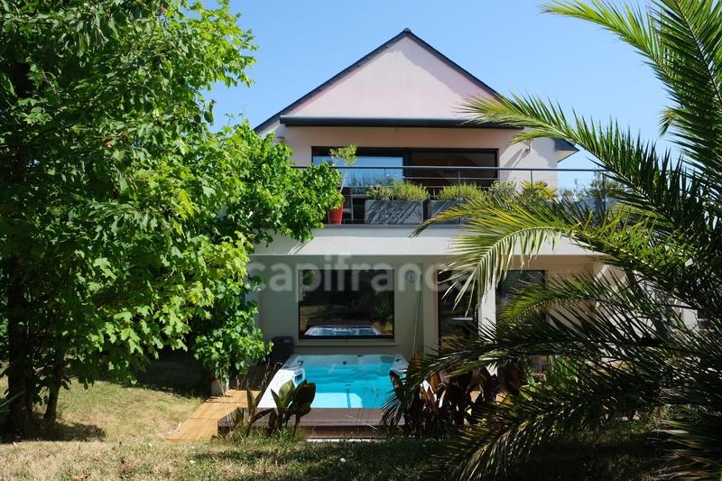 Maison - 172 m² - 7 pièces