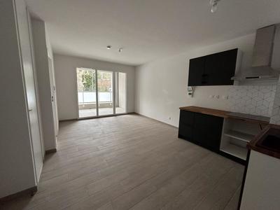 Appartement - 80 m² - 5 pièces