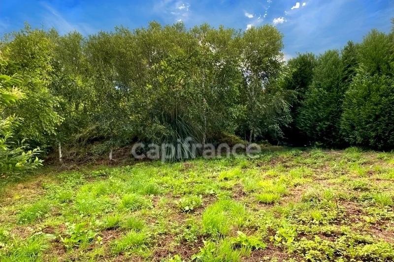 Terrain de loisirs - 8 400 m²