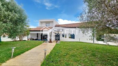 Villa - 321 m² - 10 pièces