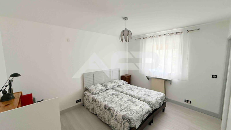 Appartement - 92 m² - 4 pièces