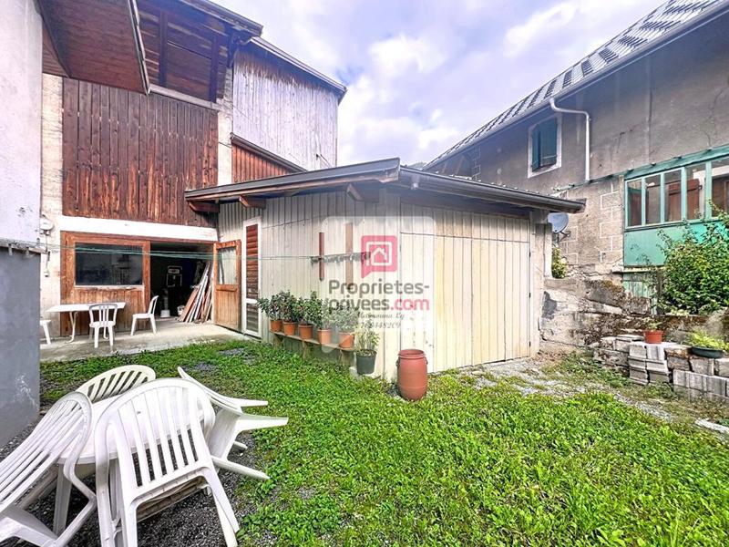 Grange - 600 m² - 7 pièces