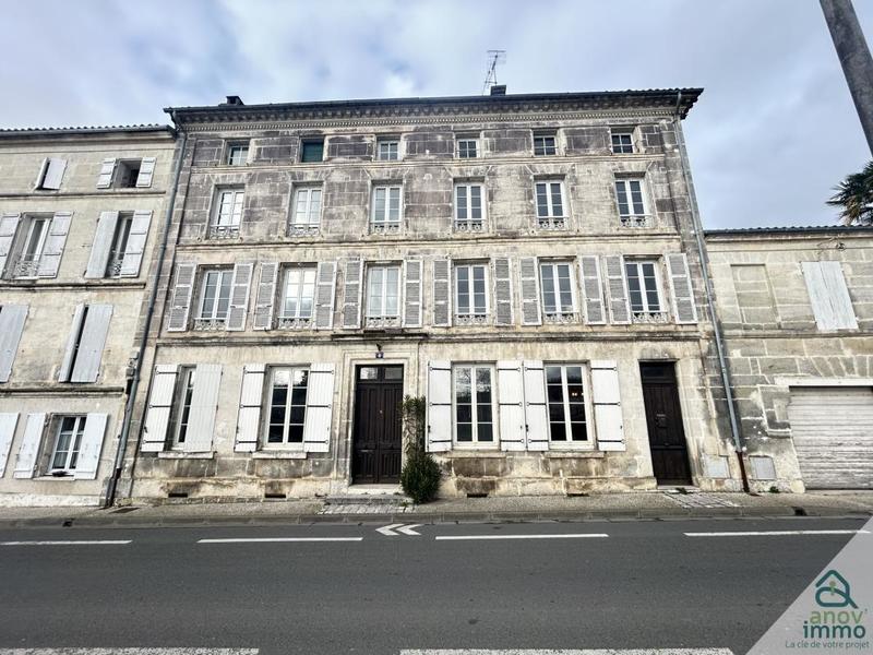 Maison de ville - 350 m² - 10 pièces