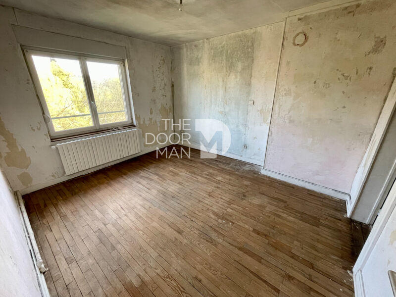 Immeuble - 110 m² - 7 pièces