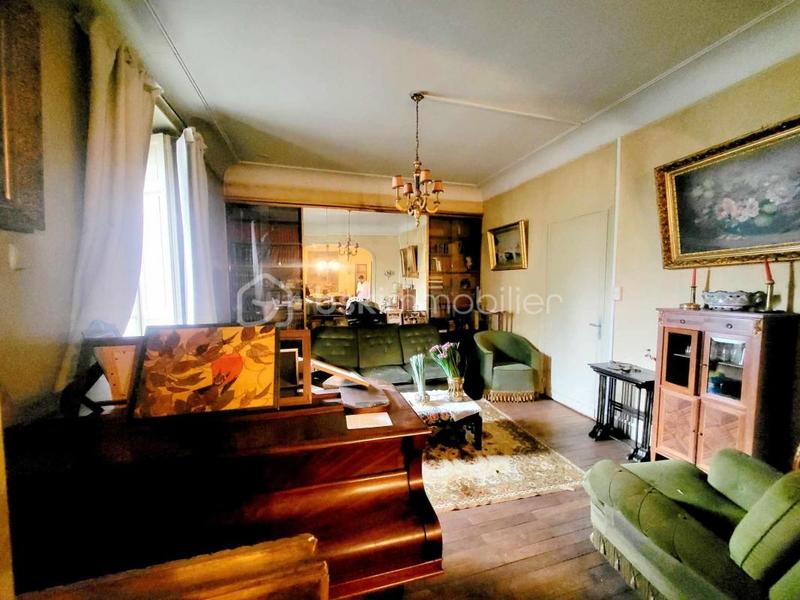 Maison de ville - 376 m² - 19 pièces