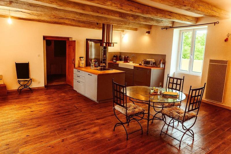 Maison en pierre - 200 m² - 5 pièces