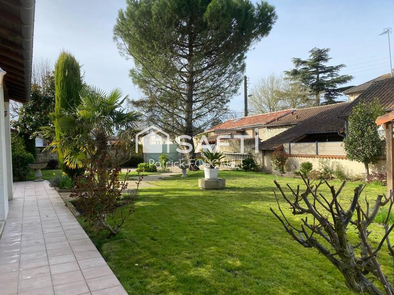 Maison - 240 m² - 7 pièces