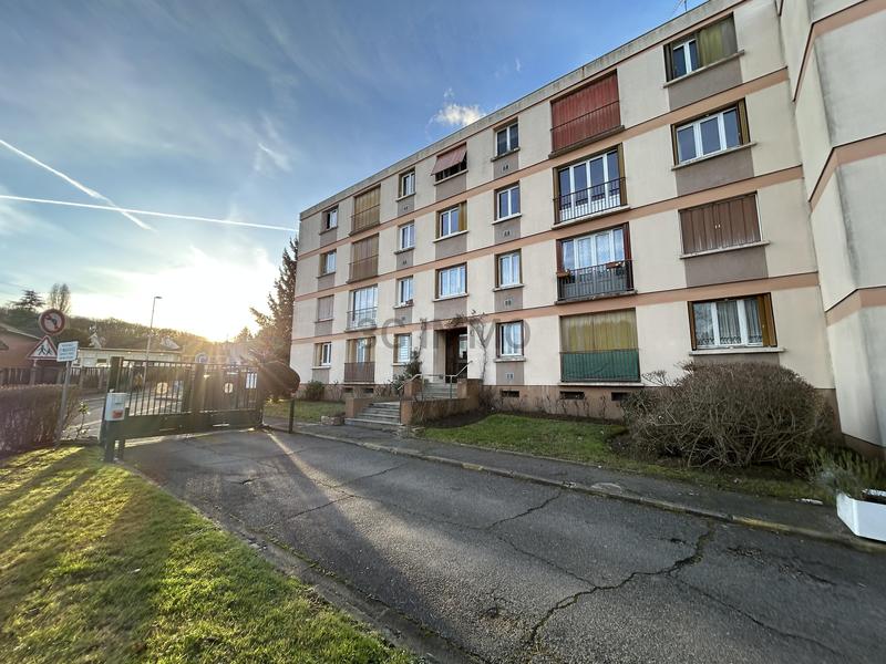 Appartement - 84 m² - 4 pièces