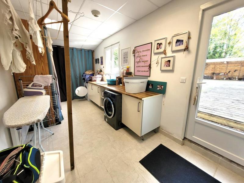 Maison - 250 m² - 11 pièces