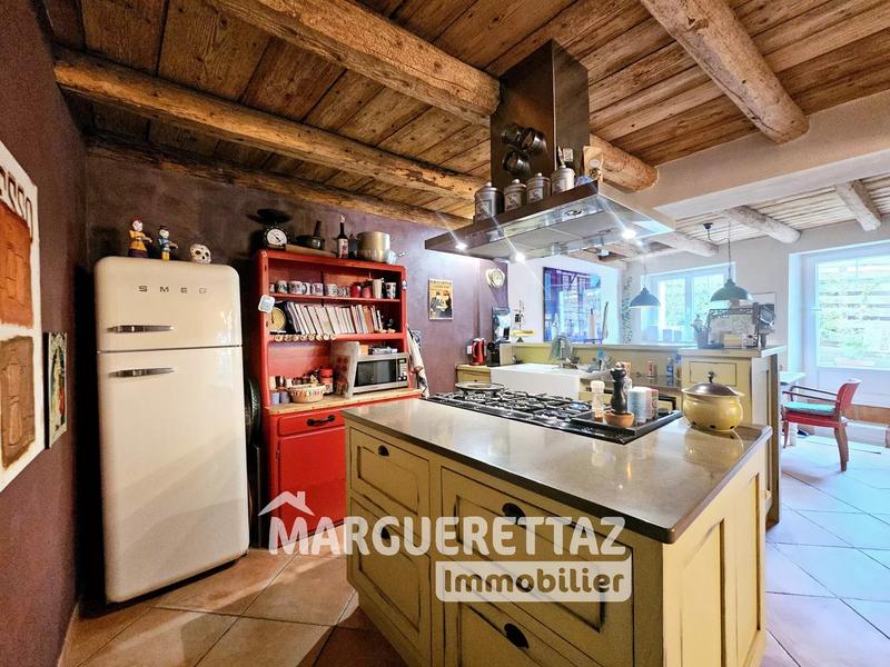 Maison - 140 m² - 5 pièces