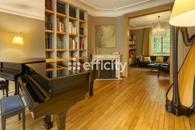 Villa - 230 m² - 10 pièces