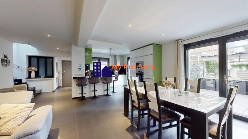 Maison contemporaine - 121 m² - 6 pièces