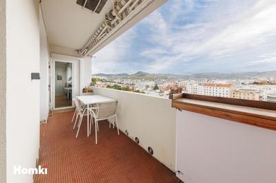 Appartement - 140 m² - 5 pièces