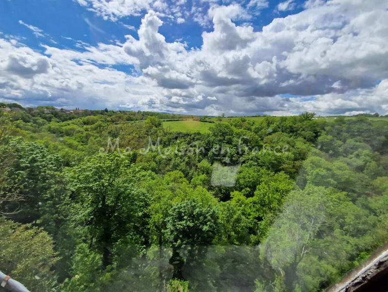 Maison - 115 m² - 9 pièces