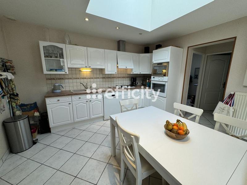 Maison - 110 m² - 5 pièces