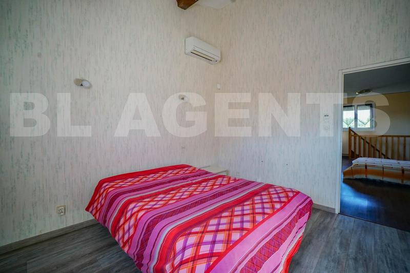 Villa - 180 m² - 7 pièces