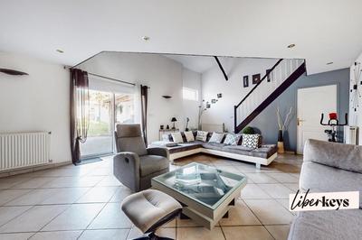 Maison de ville - 225 m² - 5 pièces