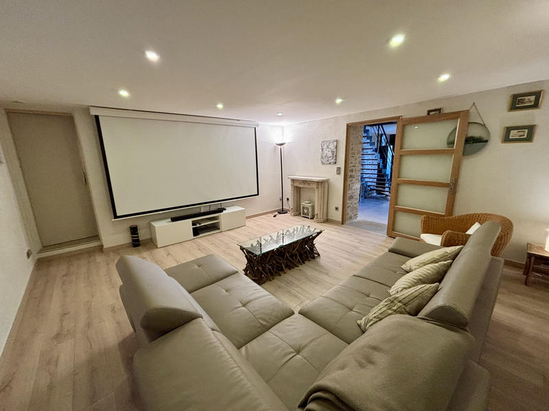 Mas - 185 m² - 5 pièces