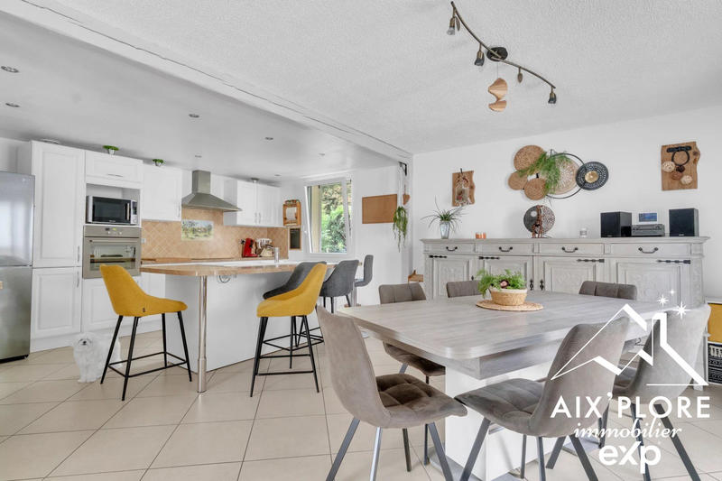 Maison - 167 m² - 6 pièces